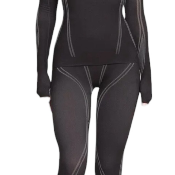 SKIMS Base Layer Set XXS 2 piece set• NWT • Rare Sold Out Color - Picture 3 of 12